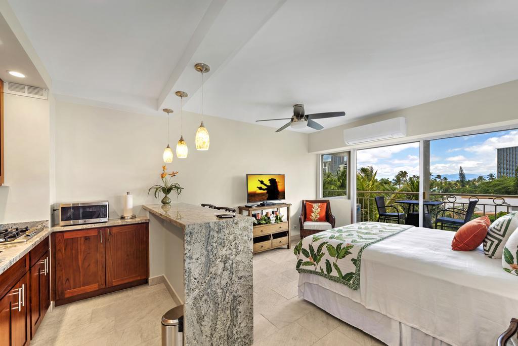 Waikiki Shore 515 Beachfront & Upgrade Apartment Honolulu Exterior photo