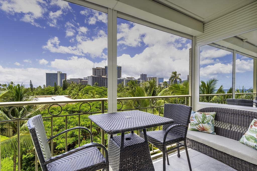 Waikiki Shore 515 Beachfront & Upgrade Apartment Honolulu Exterior photo